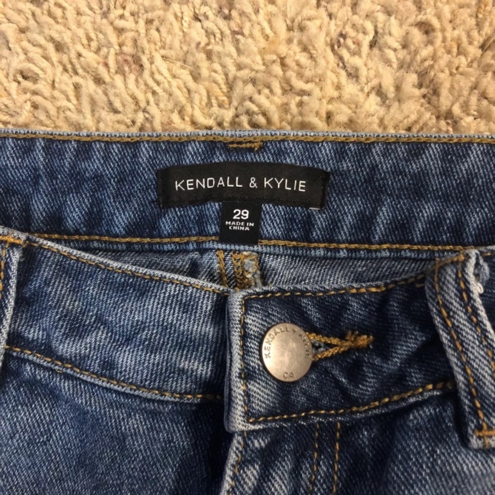 Shorts - Picture 3 of 3